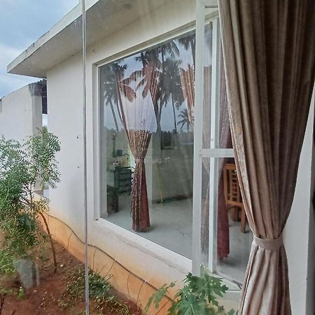 Shi'S Unique & Private 180 Degree Glass House In Pollachi Pollāchi Exterior foto
