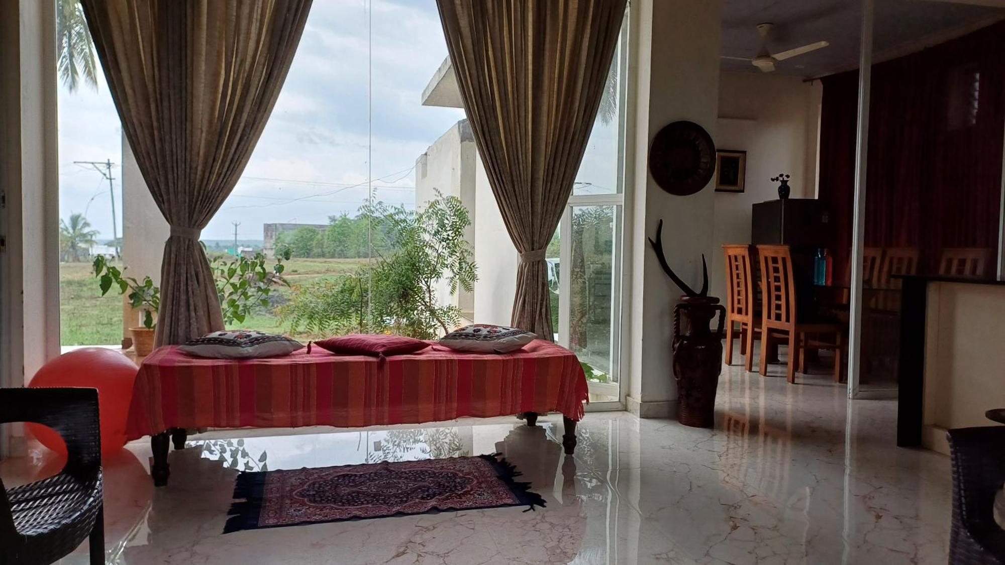 Shi'S Unique & Private 180 Degree Glass House In Pollachi Pollāchi Exterior foto